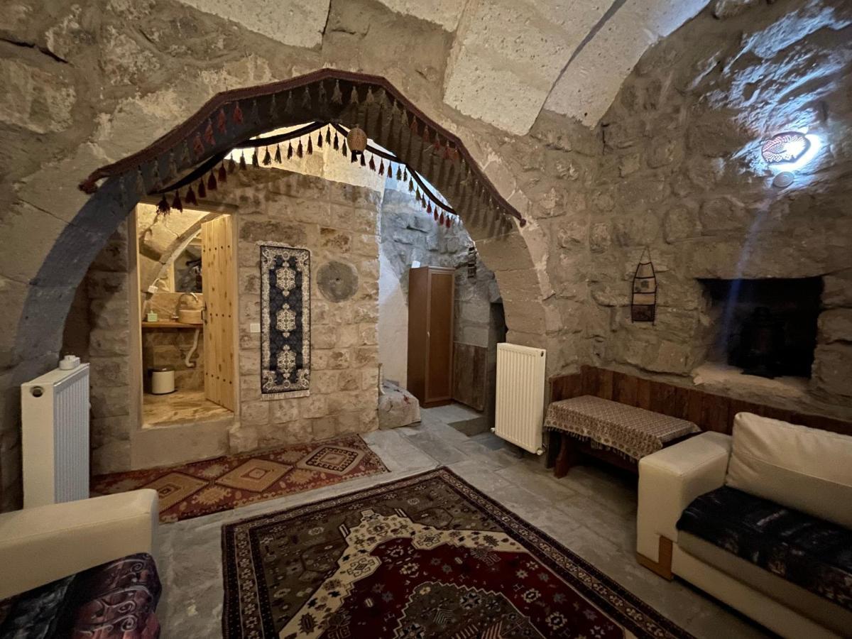 Готель Anatolia Raymonde Cave House Учгісар Екстер'єр фото